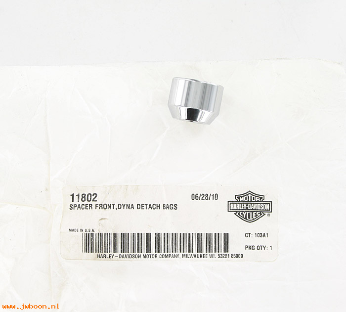      11802 (   11802): Spacer - front - NOS - FXD, Dyna detachable saddlebags