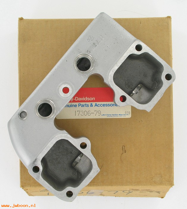   17306-79 (17306-79 / 17514-71): Rocker arm cover, front - NOS - Ironhead XLS '79-'82. AMF Harley