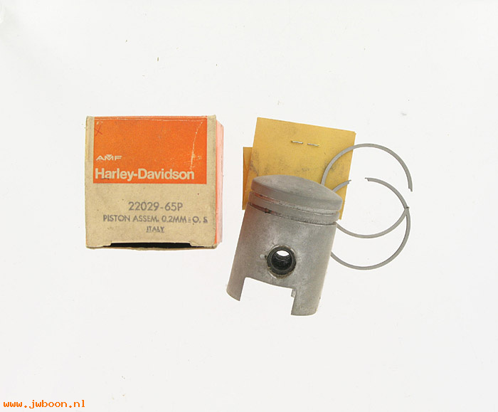  22029-65P (22029-65P): Piston with rings and pin  0.2 mm O.S. - NOS - Aermacchi, M-50