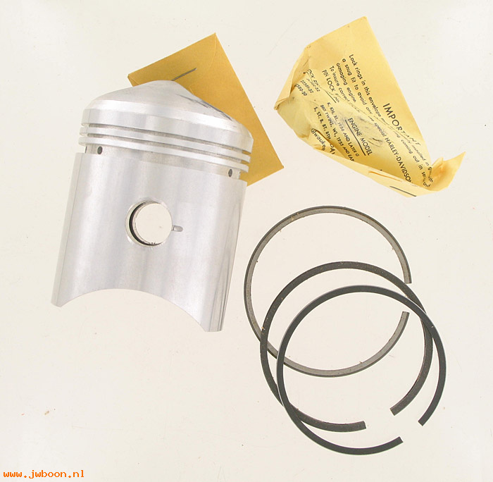   22150-67P (22150-67P): Piston with rings and pin STD.- NOS - Aermacchi Sprint H,SS 67-68