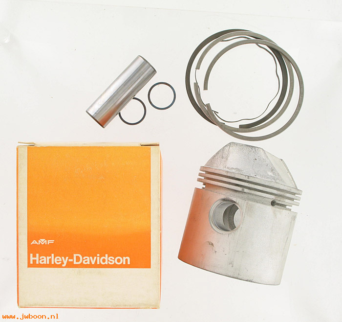   22253-70 (22253-70): Piston with rings and pin - 900 - XLH,XLCH '70-'71 - NOS. AMF H-D
