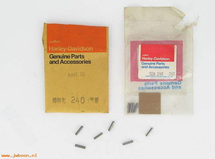        240 (     240): Dowel pin, feed gear oil pump  (.094 x .488) - NOS - XL's 61-71