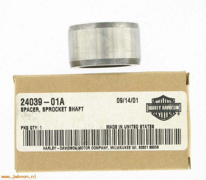   24039-01A (24039-01A): Spacer, sprocket shaft - NOS - Twin Cam Softail '01-'02