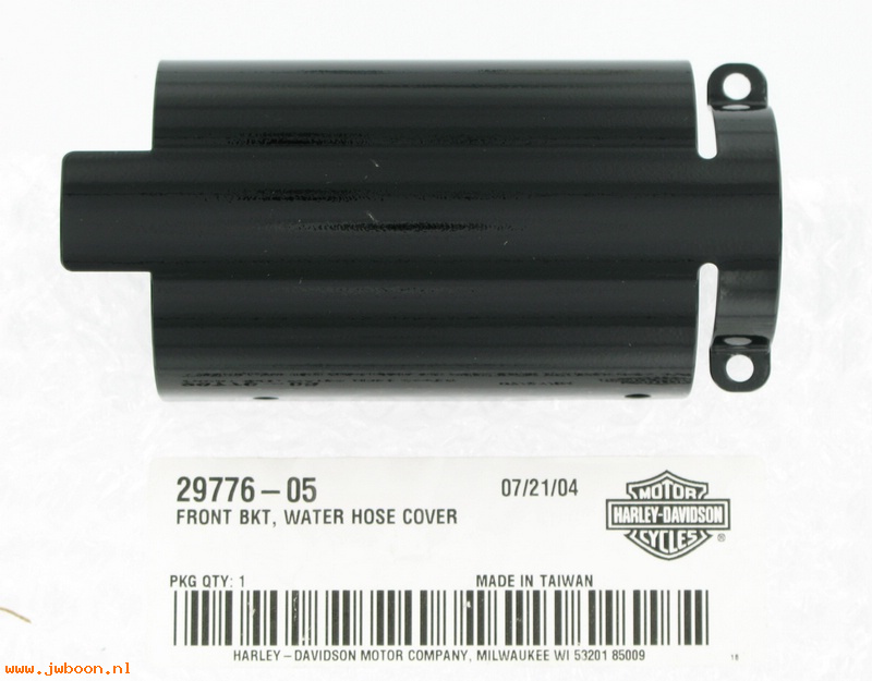   29776-05 (29776-05): Front bracket - waterhose cover - NOS - V-rod. VRSCSE/2 '05-'06