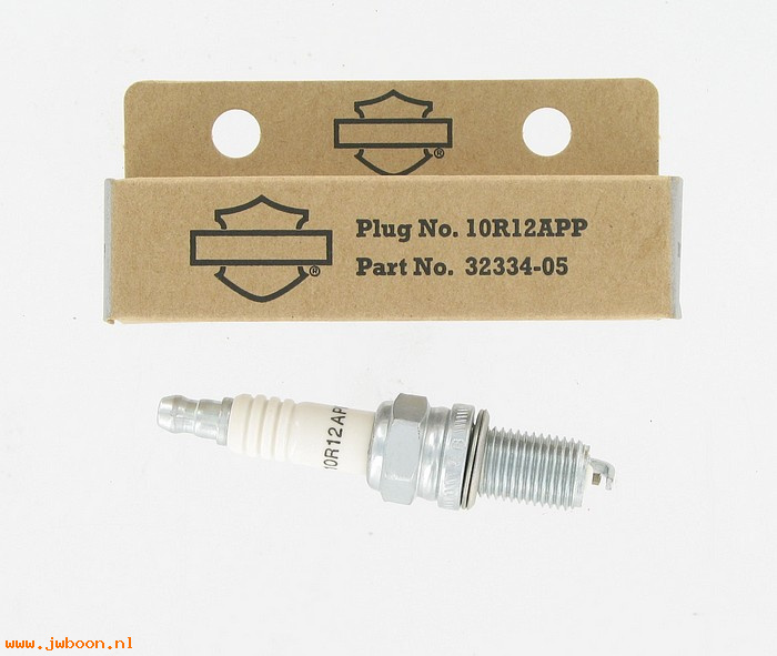   32334-05 (32334-05): Double platinum spark plug - NOS - V-rod. Buell