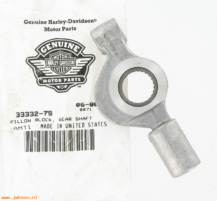   33332-79 (33332-79): Support, shifter cam - right - NOS - Big Twins '80-'00, 5-speed