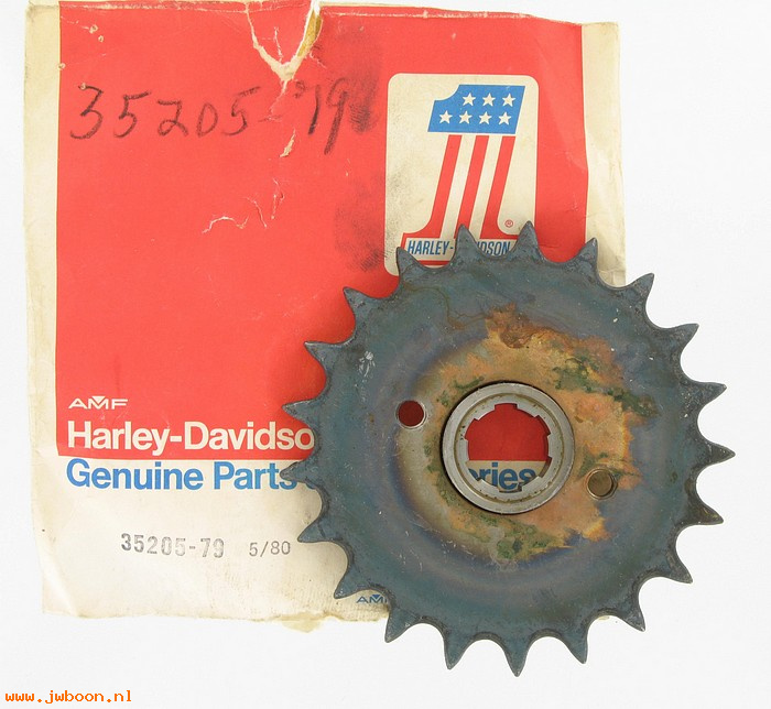   35205-79 (35205-79): 21 T transmission sprocket - NOS - Ironhead XL late'79-early'83