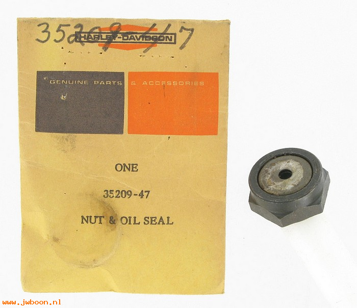   35209-47 (35209-47): Nut and oil seal, sprocket,NOS-S125.ST165.Hummer.Super-10.Bobcat