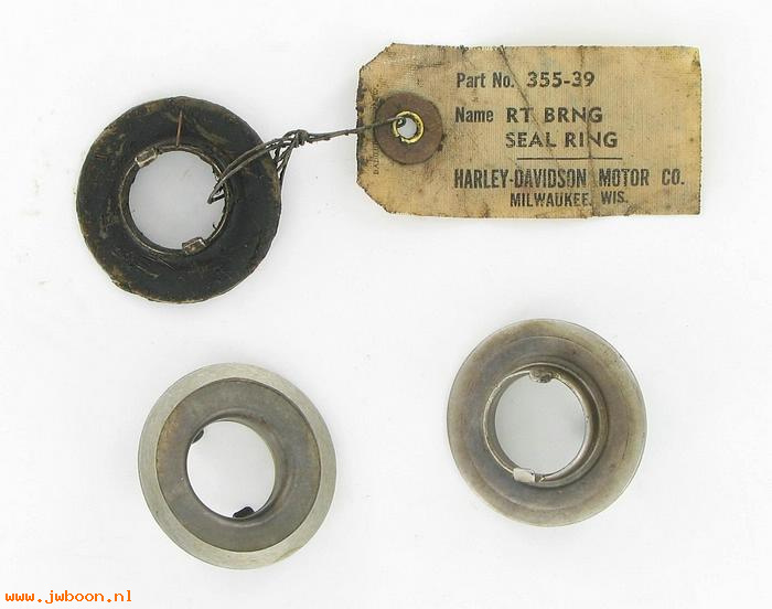     355-39 (24696-39): Seal ring - gear shaft bearing - NOS - 750cc '37-'73. K-model.