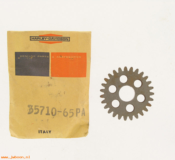   35710-65PA (35710-65PA): Third gear, countershaft - NOS - Aermacchi M-50 65-72. X-90 1972