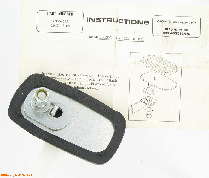   36956-65A (36956-65A): Brake pedal pad kit  w/o. H-D name,NOS - FL, FLT 65-82. Servi-car