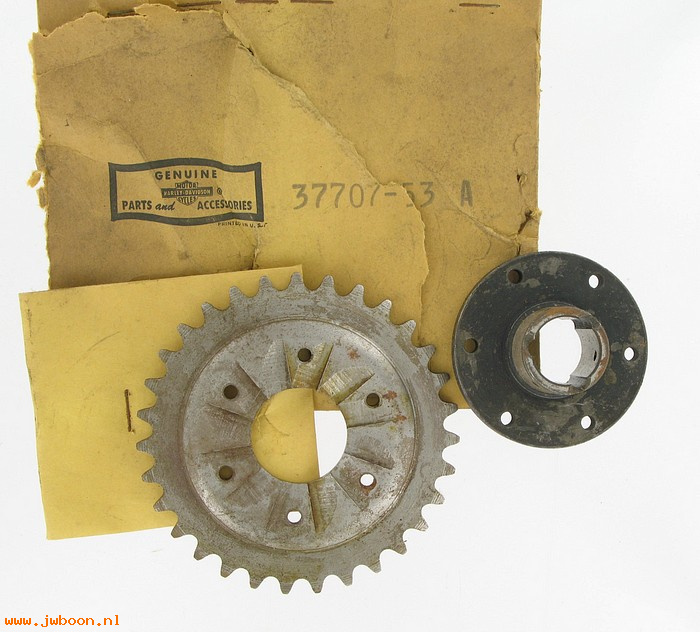   37707-53A (37707-53A): Clutch sprocket kit - NOS - ST "165" 1953