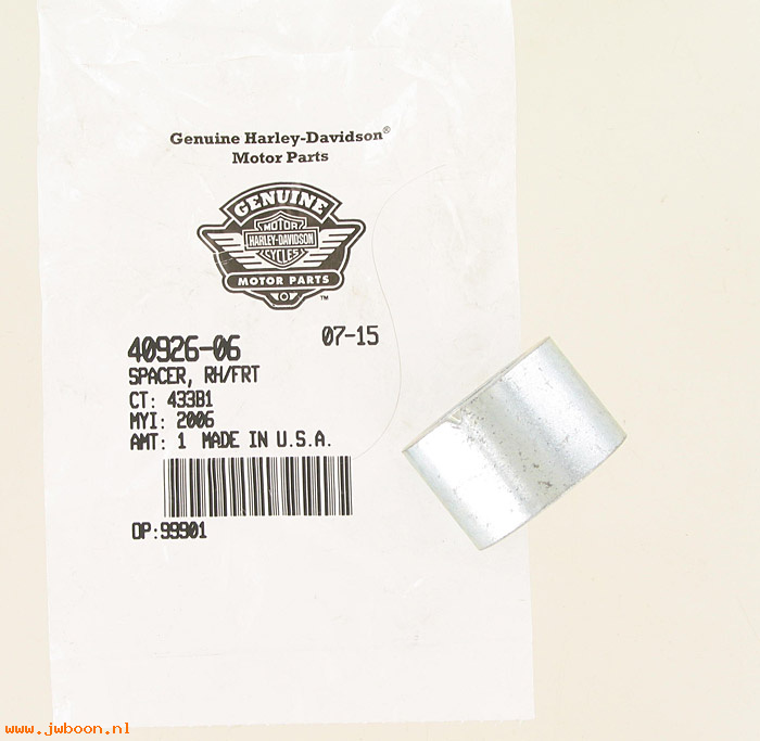   40926-06 (40926-06): Spacer, right - front - NOS - Dyna, FXD '06-'07