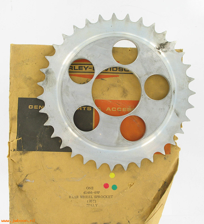   41466-69P (41466-69P): Sprocket, rear wheel - 35 T - NOS - Aermacchi Sprint SS 1969