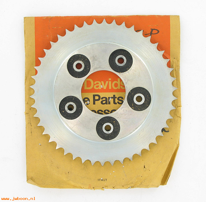   41470-68P (41470-68P): Rear wheel cushion sprocket, 46 T - NOS - Sprint, H, SS 1968