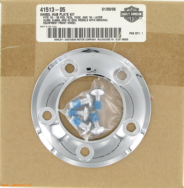   41513-05 (41513-05): Decorative front wheel hub cap - NOS - FXD 00-05. - Sportster XL