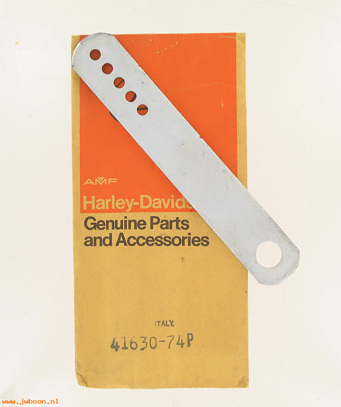   41630-74P (41630-74P / 21858): Anchor bracket, side plate - NOS - Aermacchi SX 175 early'74. AMF