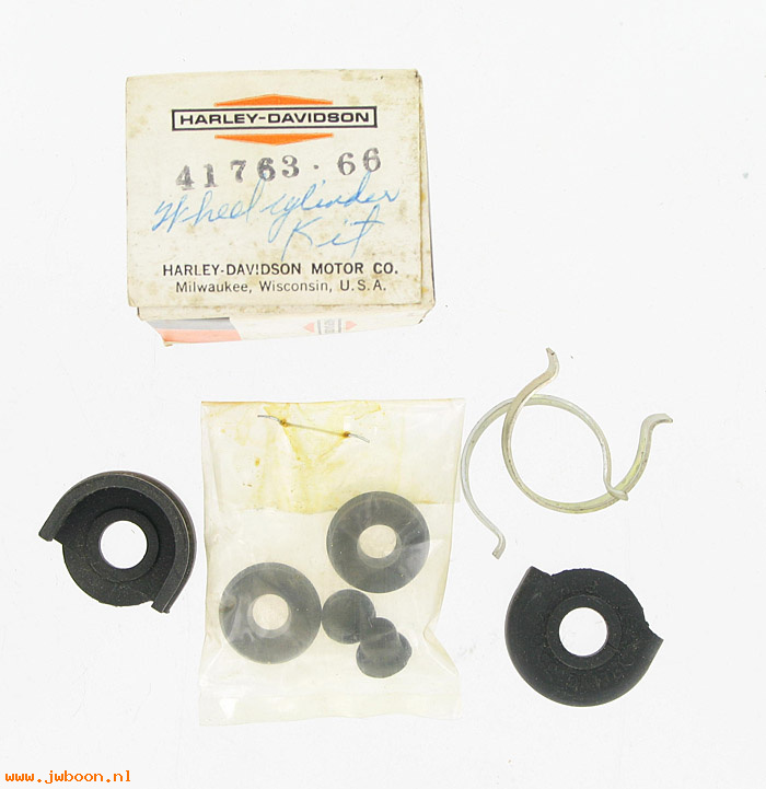  41763-66 (41763-66): Wheel cylinder seal kit - NOS - Utilicar DC 66-72, DEC 69-70. AMF