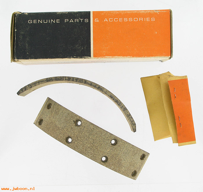   41847-61 (41847-61): Set of brake linings and rivets, front, rear - NOS - Sprint 61-74