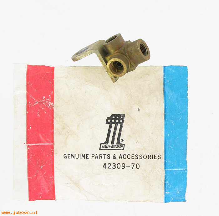   42309-70 (42309-70): Brake line tee, use with sidecar - NOS - FL 70-84. FX 71-e72. AMF