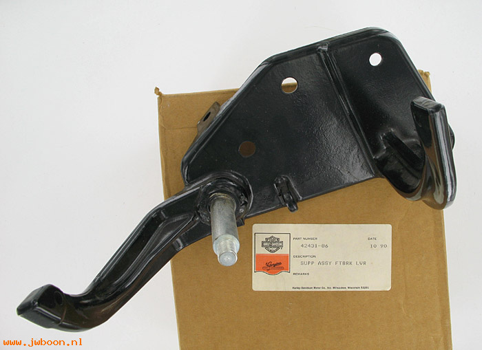   42431-86 (42431-86): Support - foot brake lever - NOS - FLST/C 86-90. FLSTF 1990