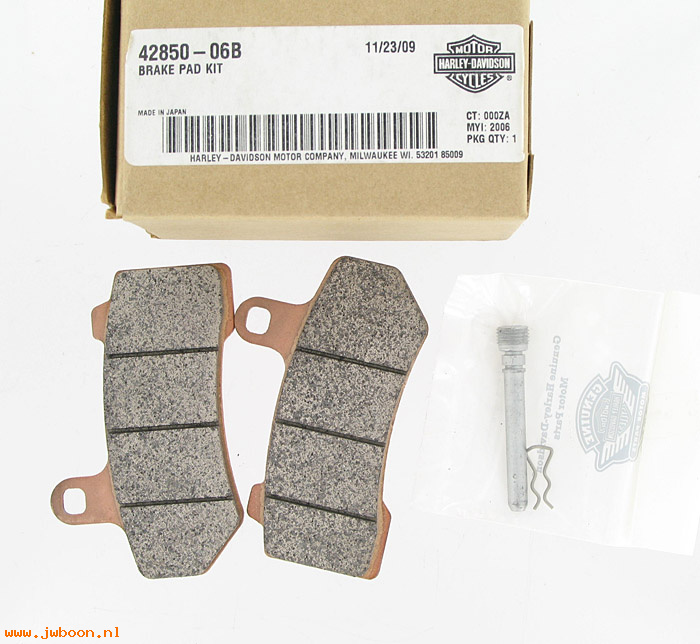   42850-06B (42850-06B): Brake pad kit - rear - NOS - V-rod '06-