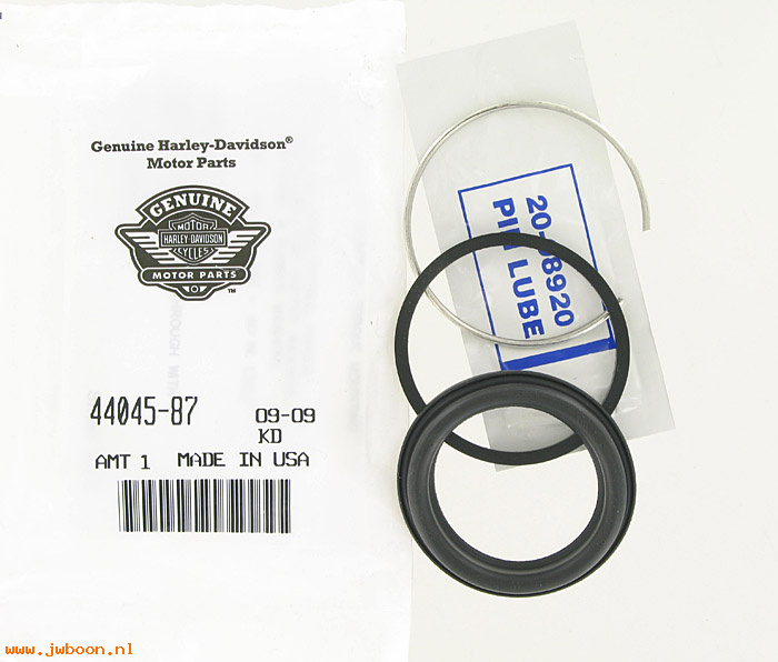   44045-87 (44045-87): Seal & boot kit - rear caliper piston - NOS
