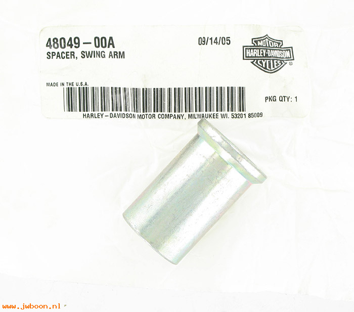   48049-00A (48049-00A): Spacer - swingarm - NOS - FXST '00-'06, Softail
