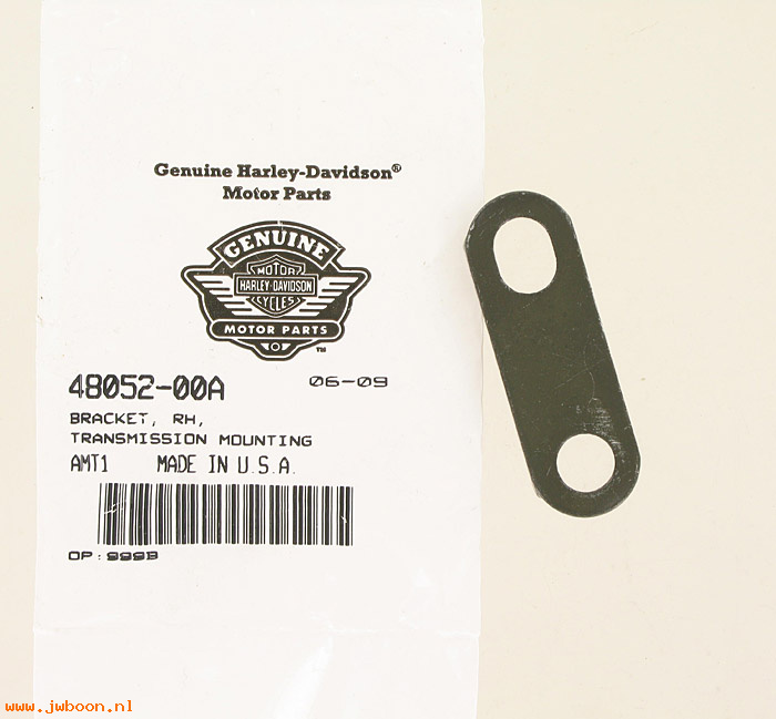   48052-00A (48052-00A): Transmission mounting bracket - right - NOS - FXST 00-06, Softail
