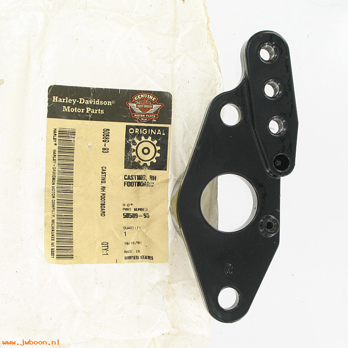   50589-93 (50589-93): Casting - right footboard mount - NOS - Tour Glide FLT's '93-'02