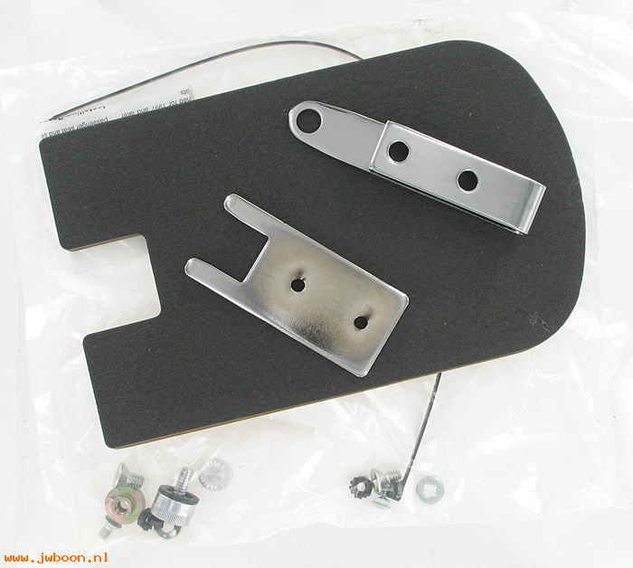   51668-97 (51668-97): Detachable pillion pad hardware kit - NOS - FXD, Dyna models '97-