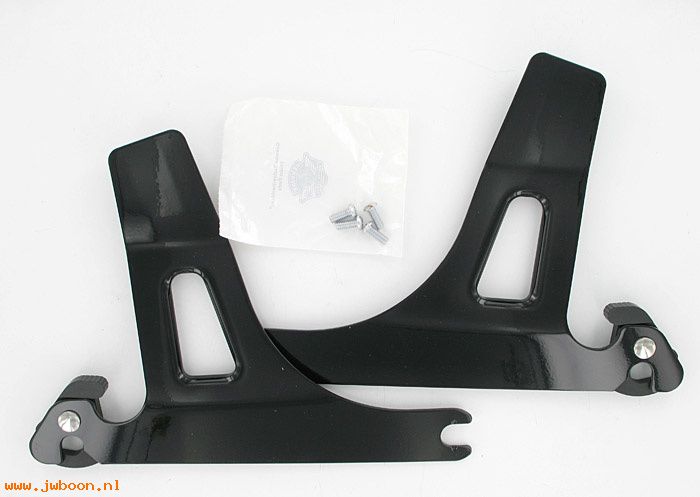   52124-09 (52124-09): Detachable sideplates - NOS - FXD, Dyna '06-