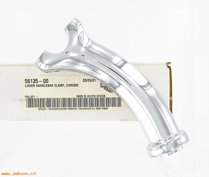   56135-00 (56135-00): Lower handlebar clamp - NOS - FXSTD 00-03. Softails 96-    FXDWG