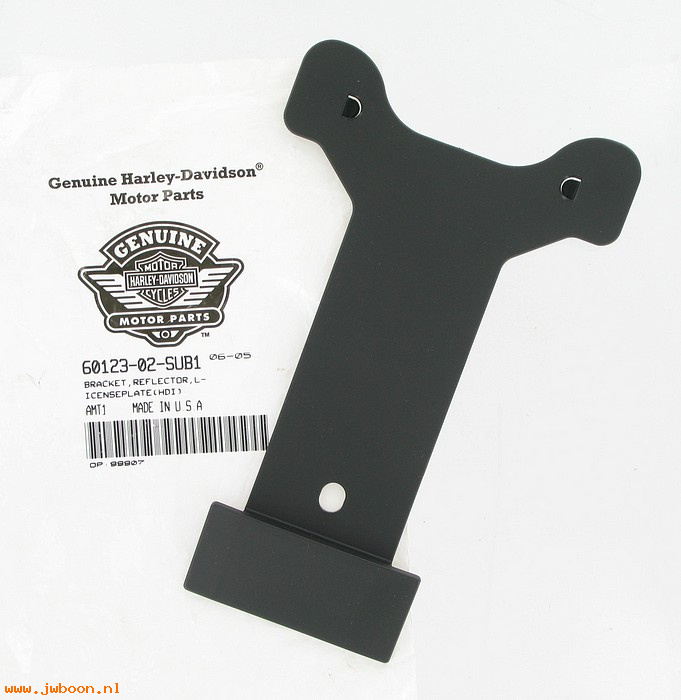   60123-02 (60123-02): Bracket, reflector/license plate, NOS - FXDWG, FXDF, Softail 02-