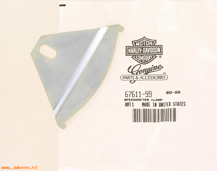   67611-99 (67611-99): Speedometer clamp - NOS - Softail Street Stalker 1999
