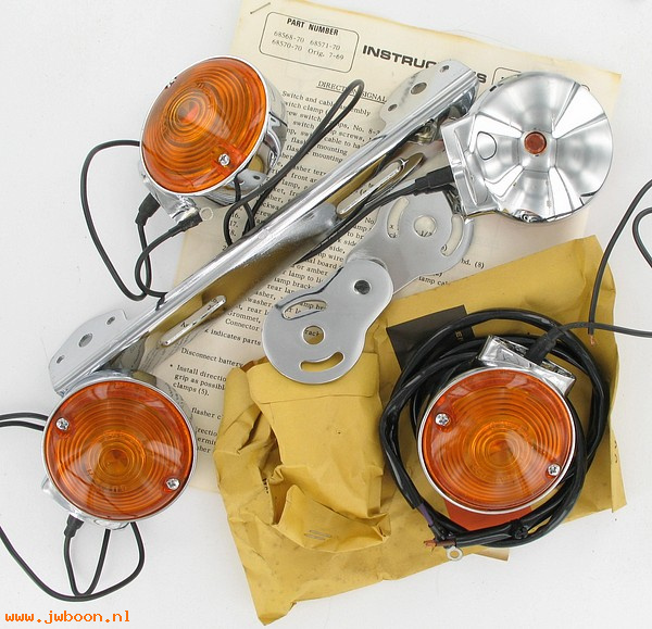   68570-70 (68570-70): Set of directional signal lamps, with fittings - NOS - XL 70-71