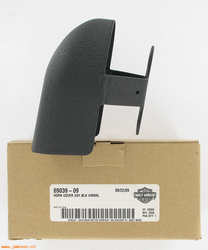   69039-09 (69039-09 / 69042-98): Cover, horn - NOS - Softail.  FXD, Dyna