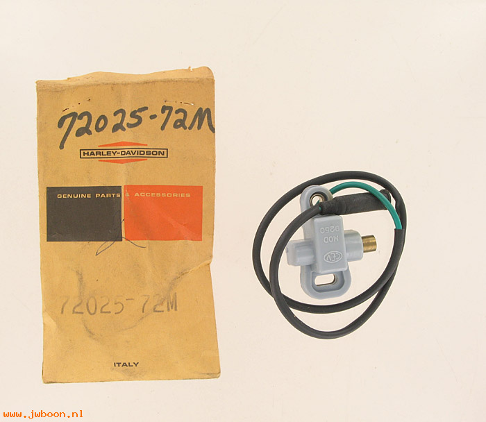   72025-72M (72025-72M): Brake light switch - NOS - Baja 72-74