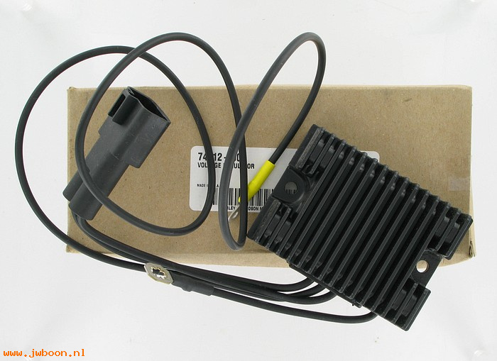   74512-00 (74512-00): Voltage regulator - NOS - Softail 2000
