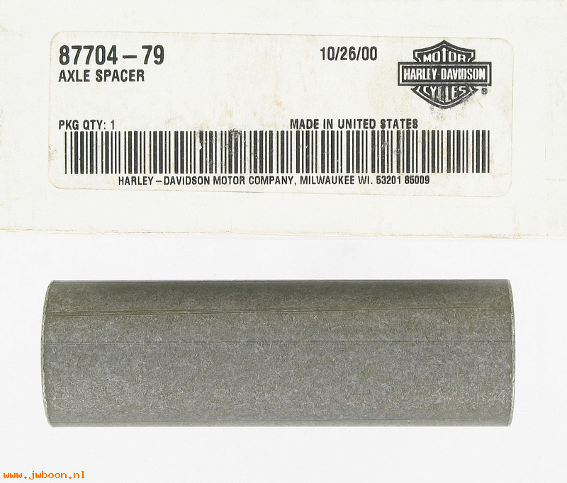   87704-79 (87704-79): Spacer, inner - axle / Sleeve, axle bearing - NOS - CLE 79-84.TLE