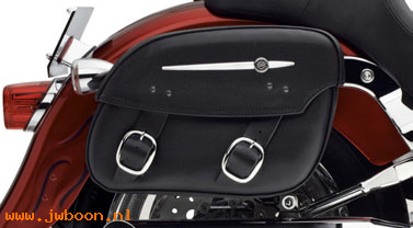   90388-04 (90388-04): Detachable leather saddlebags - NOS - Softail
