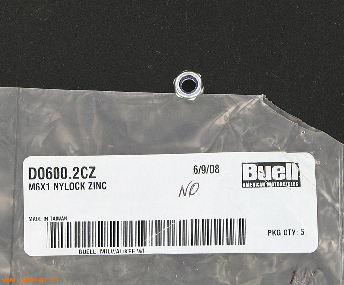   D0600.2CZ (    7502Y): Nut, M6 x 1  nylock - NOS - Buell S2, S3 '95-'02